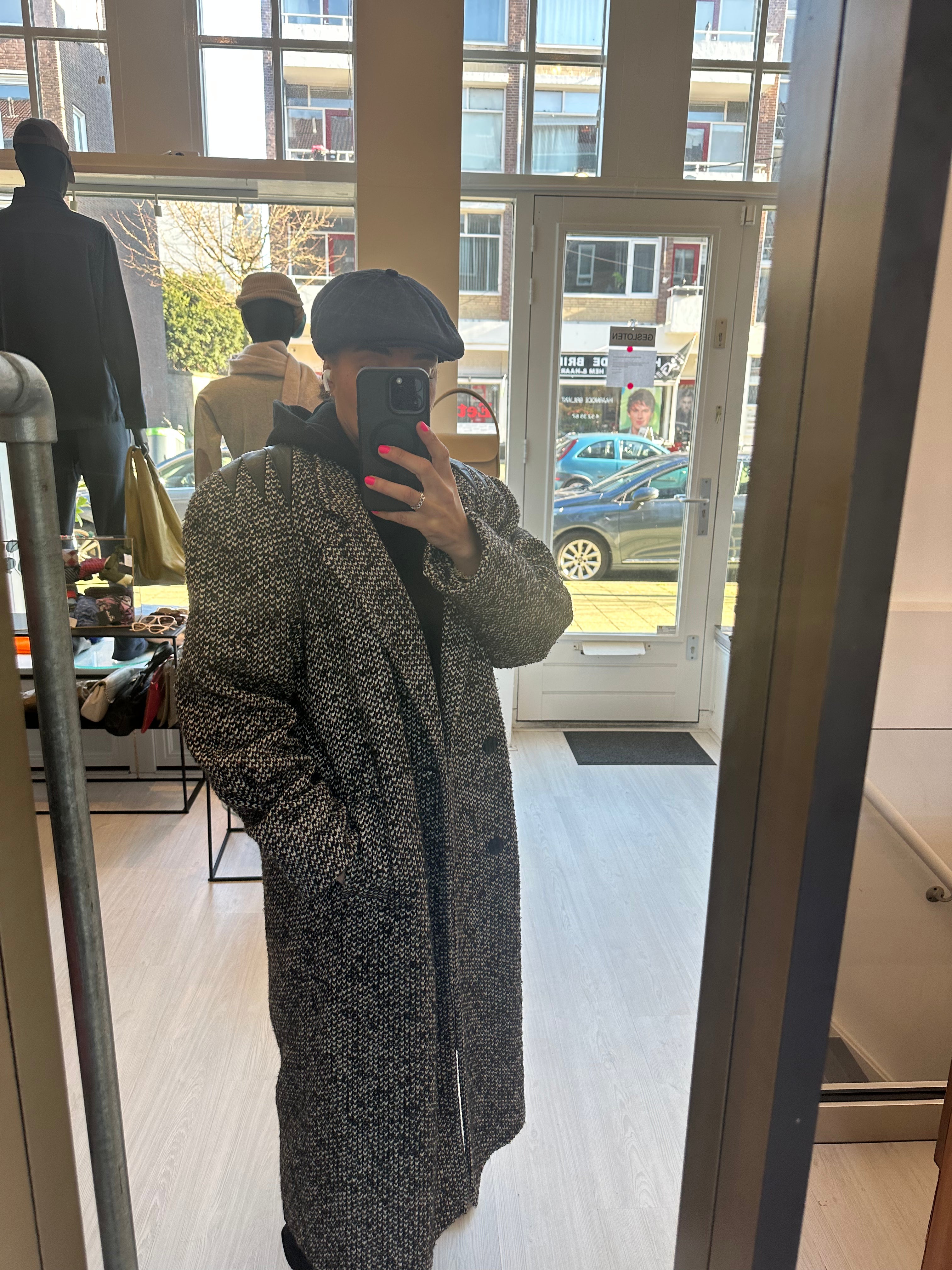 One of a Kind 90s Vintage Wol Coat – Iconisch en Statement